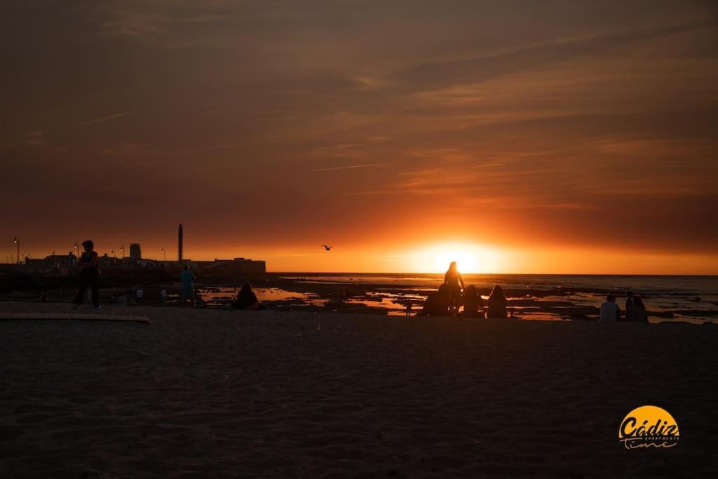 Red Home By Cadiz Time Esterno foto